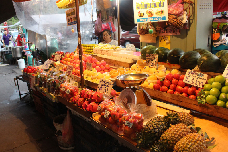 Цены на фрукты в Бангкоке на рынке